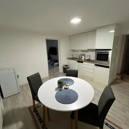 Make * سراييفو