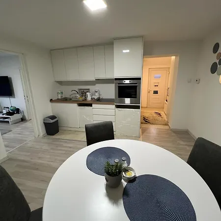 Make Apartment