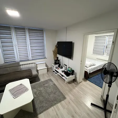 Apartment Make
